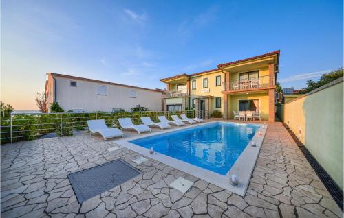 Luxurious Home In Vir