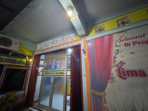 Gambar di galeri bagi Hotel O Lima Saudara Syariah di Painan