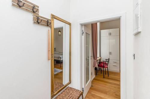 Foto Cozy quiet new apartment in Karlin square 2