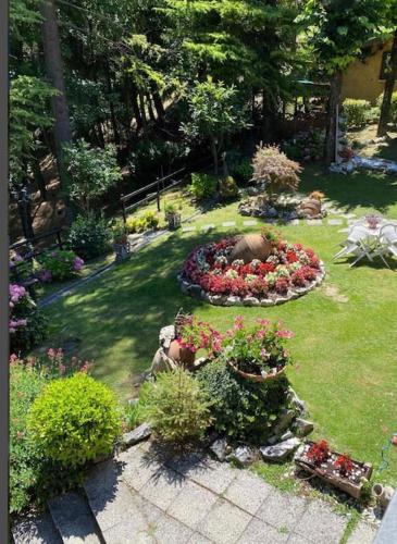 Taman di luar Villa I Parioli