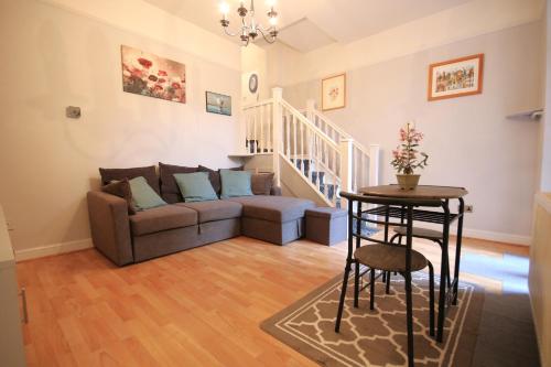 Flat 2 Datchet House