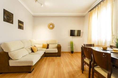 Apartamento con patio en Cádiz centro