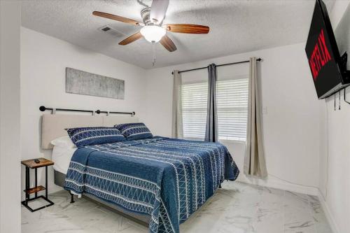 Ένα ή περισσότερα κρεβάτια σε δωμάτιο στο Updated 4 bedroom home in Oragnefield