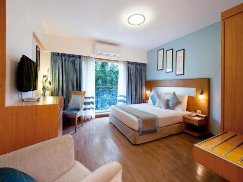 תמונה מהגלריה של Grand Residency Hotel & Serviced Apartments במומבאי