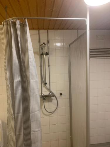 Koupelna v ubytování Helsinki City Center, Apartment by Metro, Restaurants, Park, Cafes