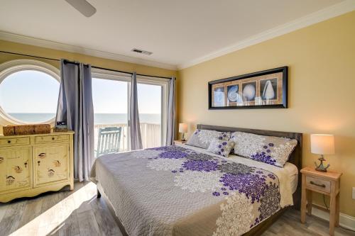 Легло или легла в стая в Oceanfront Murrells Inlet Home with Beach Access!