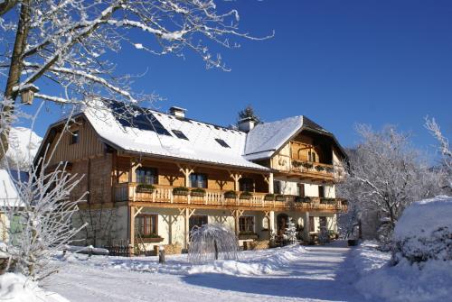 Kış mevsiminde Primushäusl Gästehaus