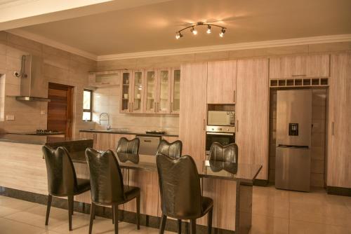 Gallery image of KAY'S TWO-BED SELFCATERING APARTMENT@21211 in Gaborone