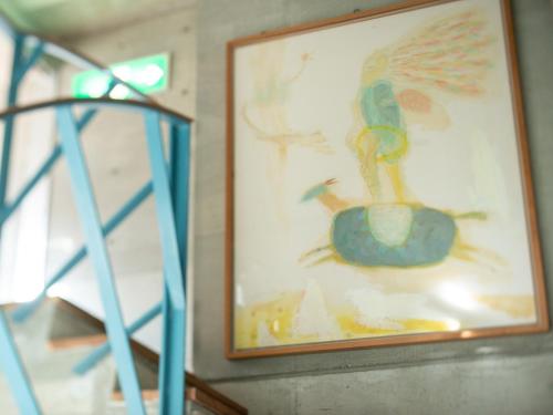 a picture of a painting of a bird on a wall at the Kinta Naeba in Yuzawa