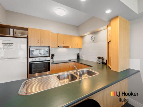 Dapur atau dapur kecil di Riverview Apartment 1.3