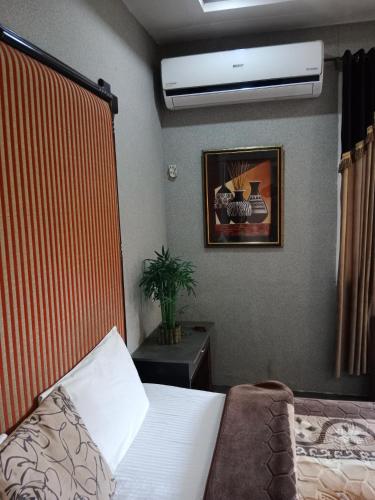 Foto dalla galleria di Kashmir lodge a Muzaffarabad