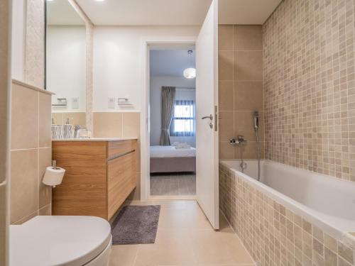 Koupelna v ubytování Primestay - Al Andalus H 1 Bedroom, JGE