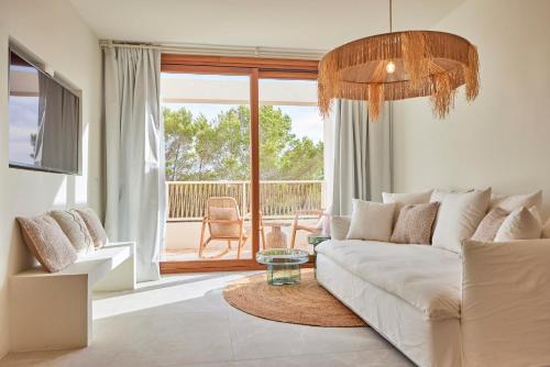 Гостиная зона в Mar Suites Formentera by Universal Beach Hotels