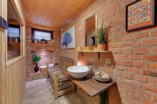 Φωτογραφία από το άλμπουμ του Sauna Retreat w Zaułku Św Bartłomieja by Downtown Apartments στο Γκντανσκ