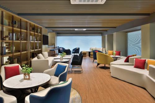 Posezení v ubytování Novotel Jodhpur ITI Circle
