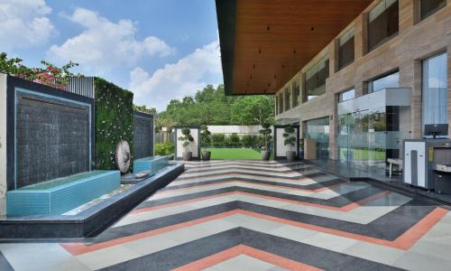 Bazén v ubytování Novotel Jodhpur ITI Circle nebo v jeho okolí