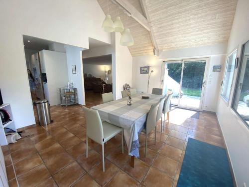 Maison pour grande famille avec jardin, terrasse, proche Golf et Port à La Forêt-Fouesnant - FR-1-481-149