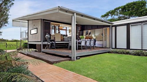 Κήπος έξω από το Hargraves Beachfront at Noraville