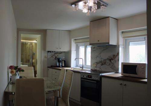 The Ellinikon - Metro Apartment - Διαμέρισμα στο Ελληνικό δίπλα στο Μετρό