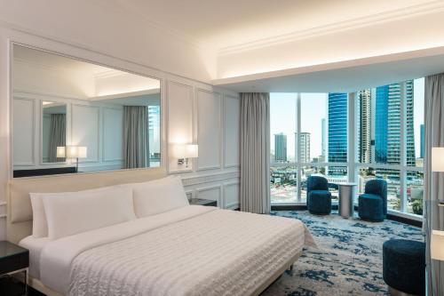 Le Meridien Mina Seyahi Beach Resort & Waterpark Image