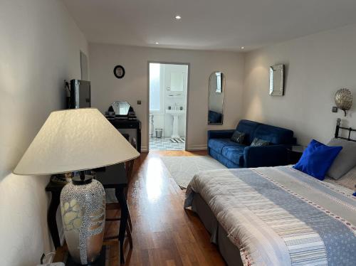 Postel nebo postele na pokoji v ubytování Villa atmosphère PETIT DEJEUNER COMPRIS