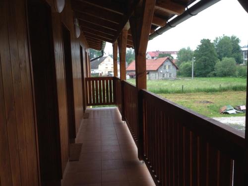 Un balcón o terraza en Apartment Vlčice u Trutnova