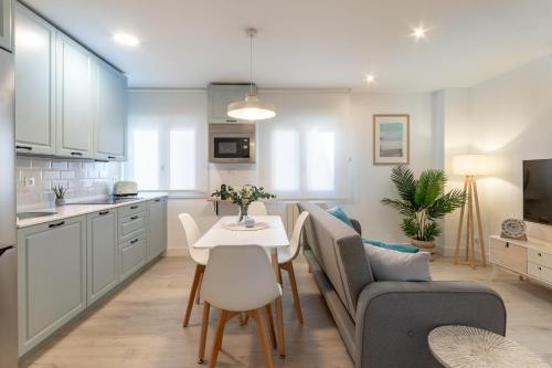 Bilbao Park II by Aston Rentals