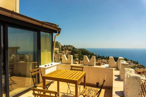 GlamStudio Taormina Center Amazing view on Private terrace HomGarden
