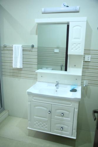 Gulberg Suitesにあるバスルーム