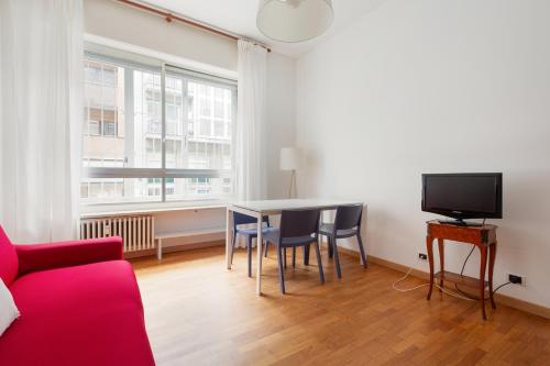 GuestHost - Buonarroti Bright Apartment
