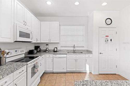 Luxurious Villa - Near Disney - Golf Course photo 11