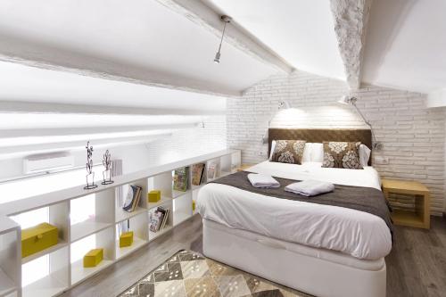 Eixample Building Apartments by Mercedes Heritage photo 89