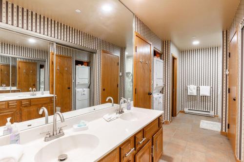 Koupelna v ubytování Townsend Place by Vail Realty