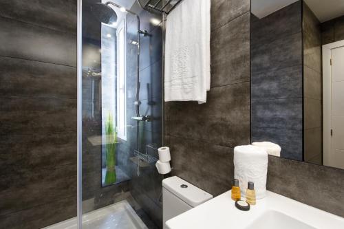 Eixample Building Apartments by Mercedes Heritage photo 96
