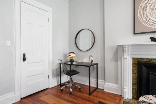 Gambar di galeri bagi Newly Renovated 3BR Oasis Walk to Columbia Uni di New York