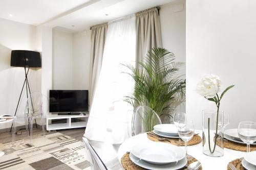 Eixample Building Apartments by Mercedes Heritage photo 126