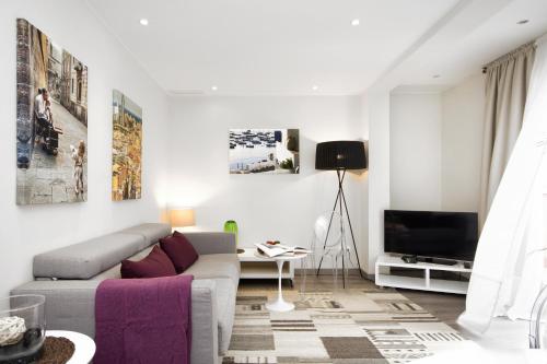 Eixample Building Apartments by Mercedes Heritage photo 127