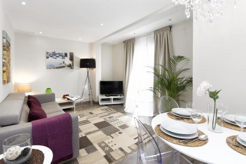 Eixample Building Apartments by Mercedes Heritage photo 129