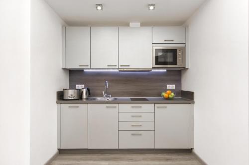 Eixample Building Apartments by Mercedes Heritage photo 76