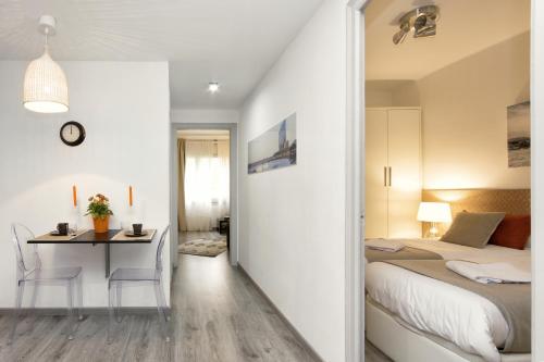 Eixample Building Apartments by Mercedes Heritage photo 80