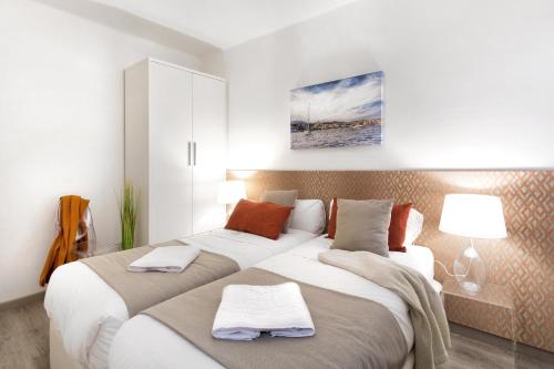 Eixample Building Apartments by Mercedes Heritage photo 81