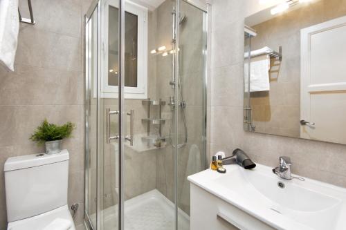 Eixample Building Apartments by Mercedes Heritage photo 84