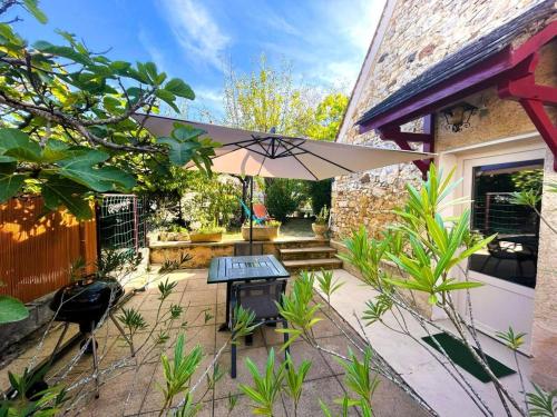 Gîte Saint-Julien-de-Lampon, 2 pièces, 2 personnes - FR-1-616-36