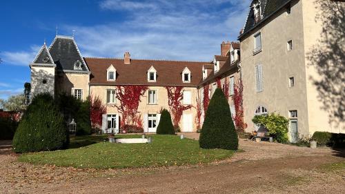 Afbeelding uit fotogalerij van Château de Saint-Agoulin in Saint-Agoulin