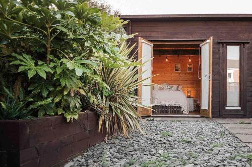 Κήπος έξω από το Summerhouse @ 73 (Forest of Dean) Gloucestershire