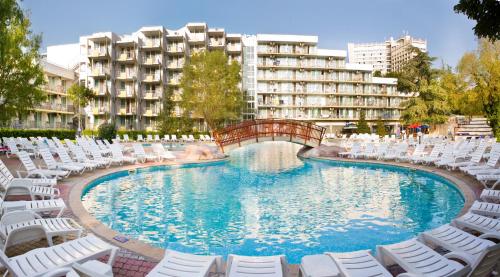 Piscina a Hotel Laguna Mare o a prop