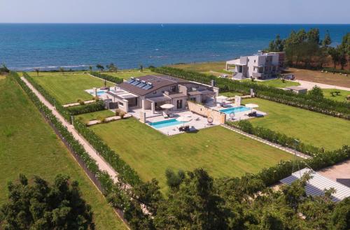 TheLuxuryVillas