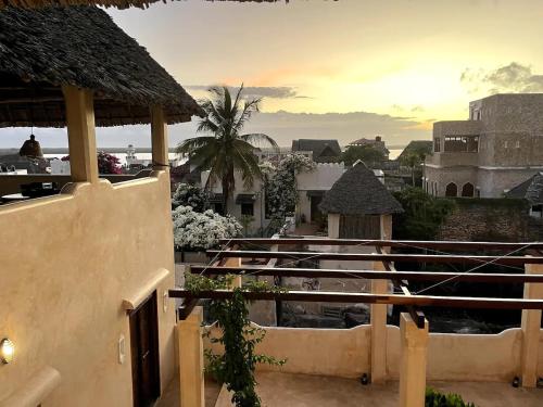desde el balcón de un complejo en Ttunu House, en Lamu