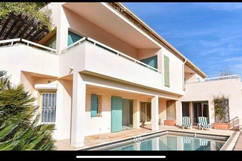 Magnifique villa familiale avec piscine