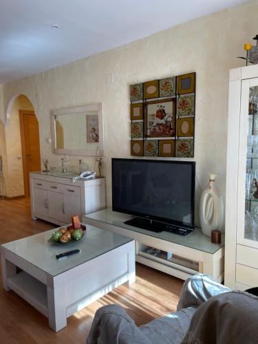 Μια τηλεόραση ή/και κέντρο ψυχαγωγίας στο Casa La Pradera Cañete